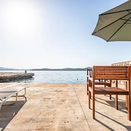 In With Wifi * Betina (Sibenik-Knin)