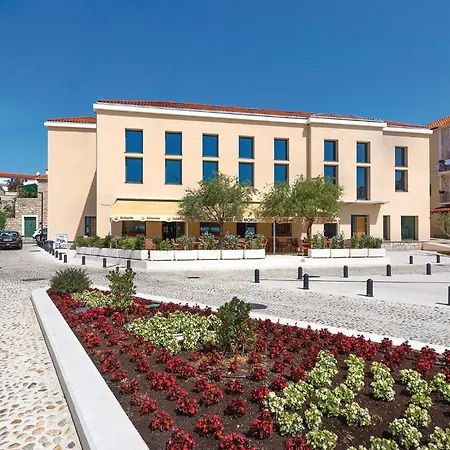 In With Wifi 別荘 *