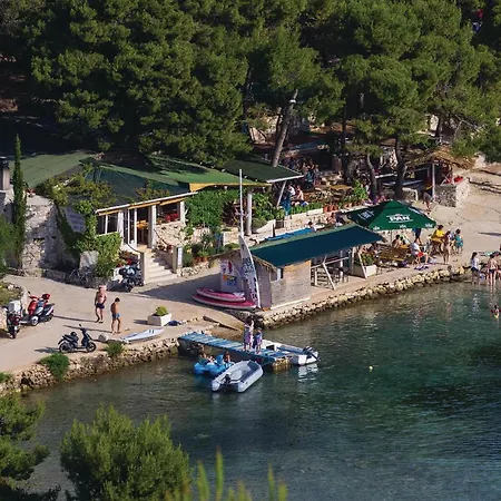 In With Wifi * Betina (Sibenik-Knin)