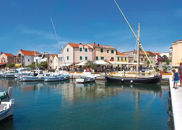 Сasa de vacaciones In With Wifi Betina (Sibenik-Knin)